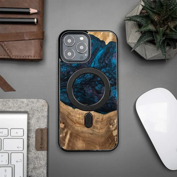 Wood and Resin Case for iPhone 13 Pro Max MagSafe Bewood Unique Neptune - Navy Black