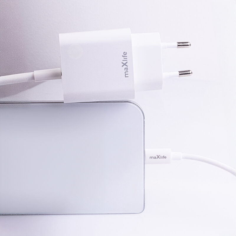 Maxlife MXTC-06-20AC PD QC charger 1x USB-C 1x USB 20W white + USB-C - Lightning cable 20W - Bild 4