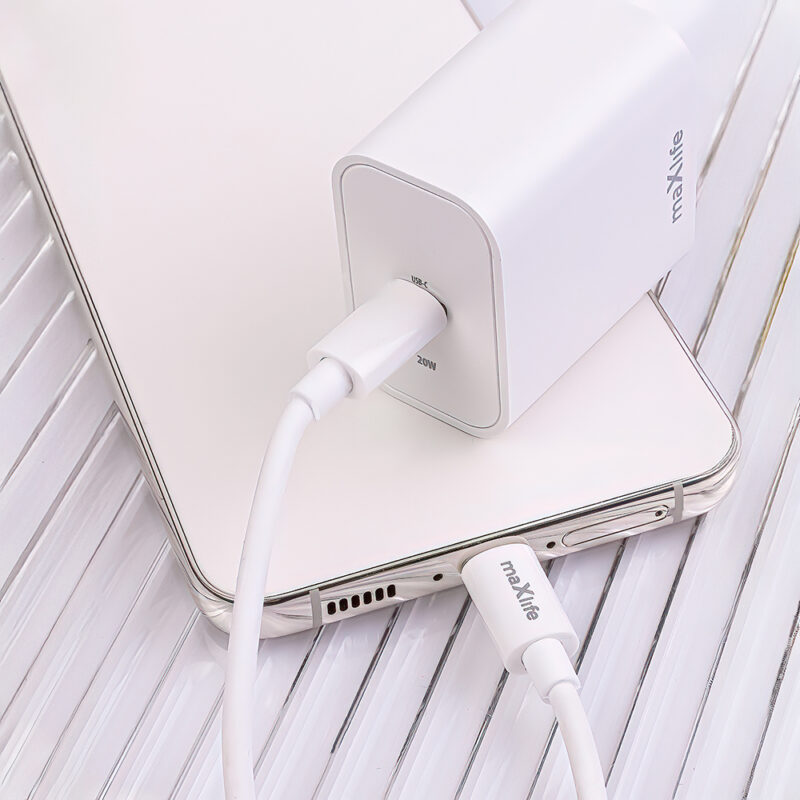 Maxlife MXTC-06-20C PD QC charger 1x USB-C 20W white + USB-C - Lightning cable 20W - Bild 7