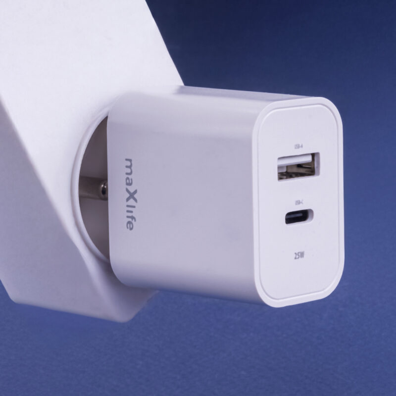 Maxlife MXTC-06-25AC PD QC charger 1x USB-C 1x USB 25W white - Bild 3