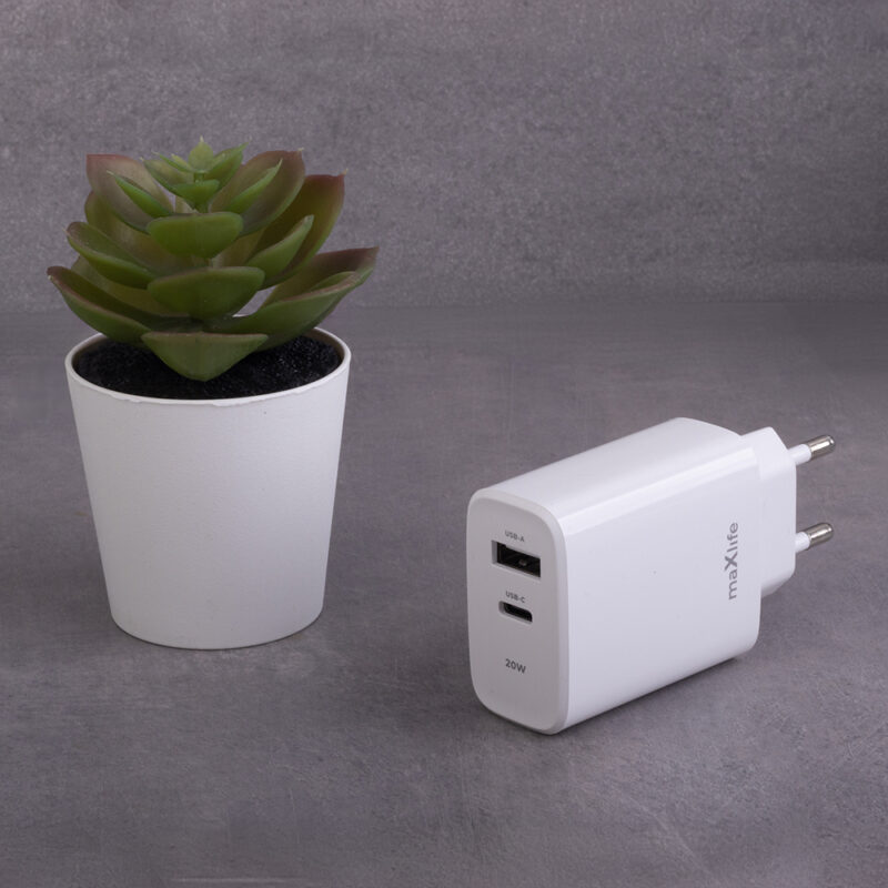 Maxlife MXTC-10-20AC PD QC charger 1x USB-C 1x USB 20W white - Bild 7