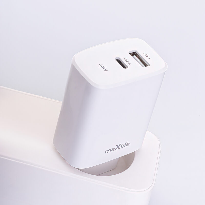 Maxlife MXTC-10-20AC PD QC charger 1x USB-C 1x USB 20W white - Bild 10