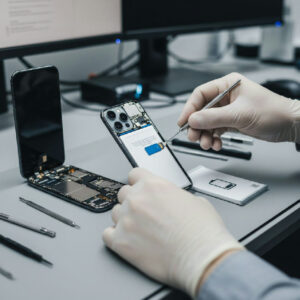 iPhone som kontrolleras för batterihälsa och batteriproblem