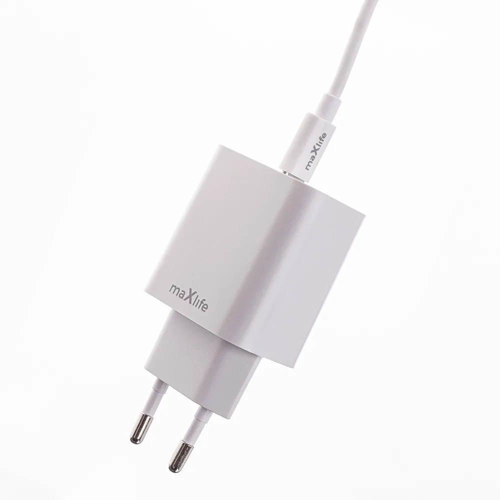 Maxlife MXTC-06-20C PD QC charger 1x USB-C 20W white + USB-C – Lightning cable 20W