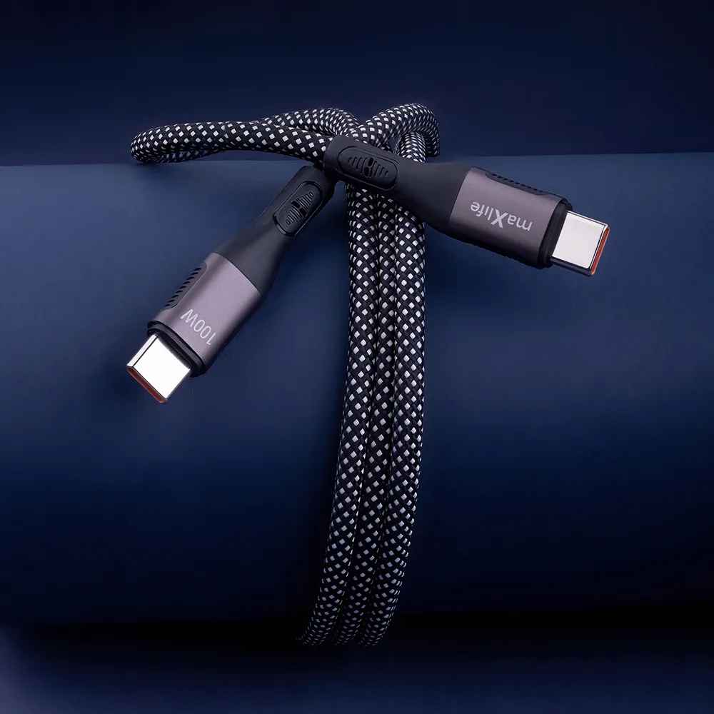 Maxlife MXUC-11 magnetic cable USB-C – USB-C 1,0 m 100W black nylon