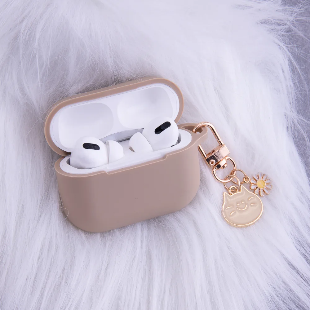 Fodral till Airpods 3 carmel med hänge