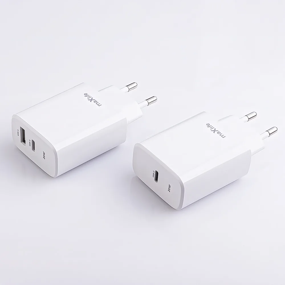 Maxlife MXTC-10-20AC PD QC charger 1x USB-C 1x USB 20W white