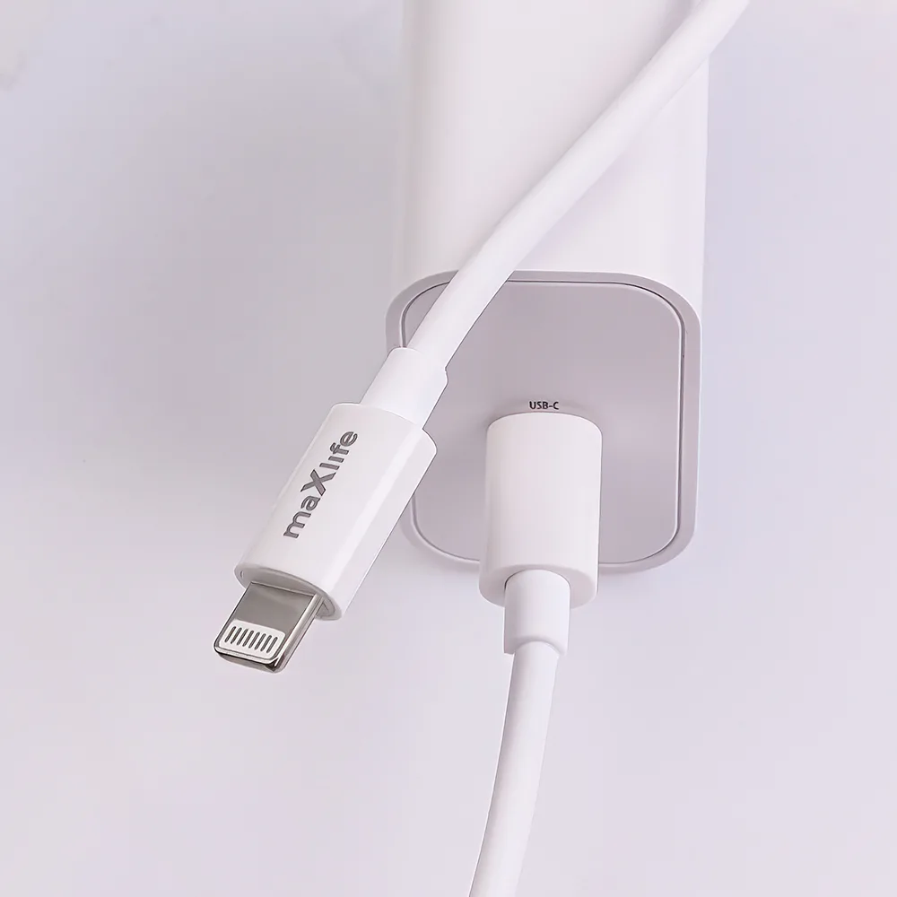 Maxlife MXTC-06-20C PD QC charger 1x USB-C 20W white + USB-C – Lightning cable 20W