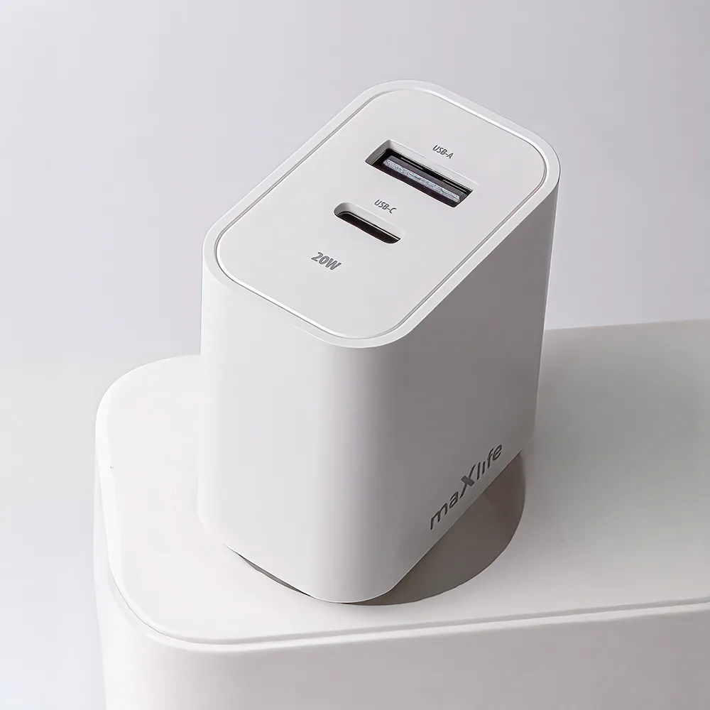Maxlife MXTC-06-20AC PD QC charger 1x USB-C 1x USB 20W white + USB-C – USB-C cable 20W