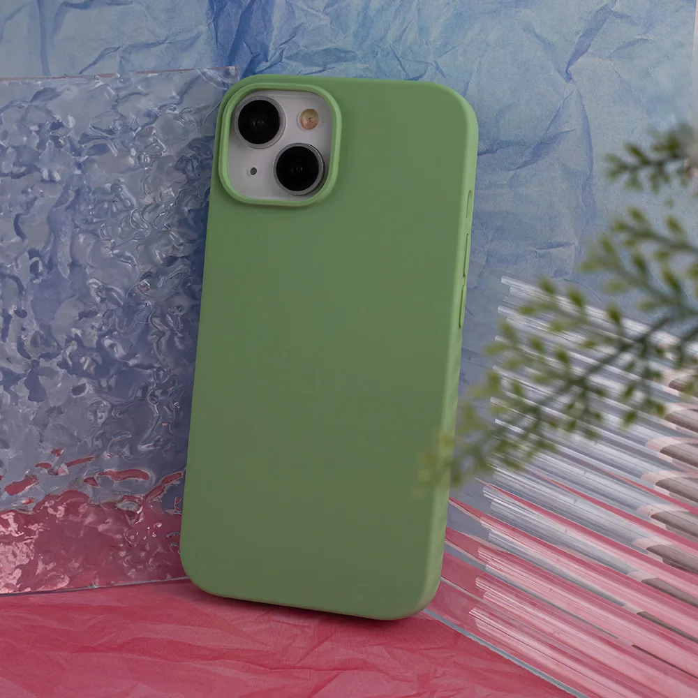 Solid silikonfodral för iPhone 15 Pro 6,1″ ljusgrön