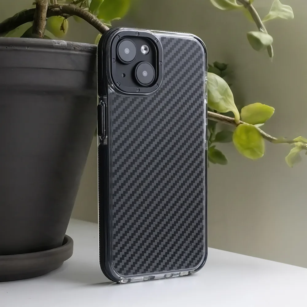 Akrylfodral med kolfiberdesign för iPhone 12 / 12 Pro 6,1″ svart