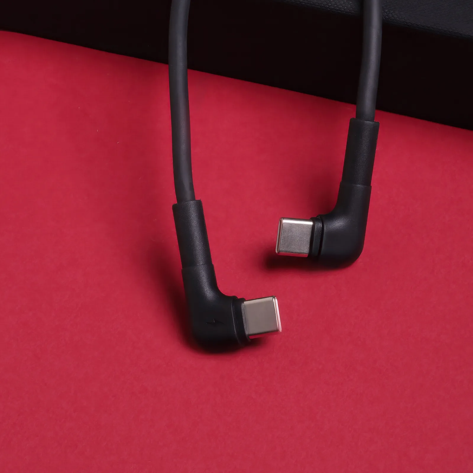 Maxlife MXUC-09 angle cable USB-C – USB-C 1,0 m 60W black
